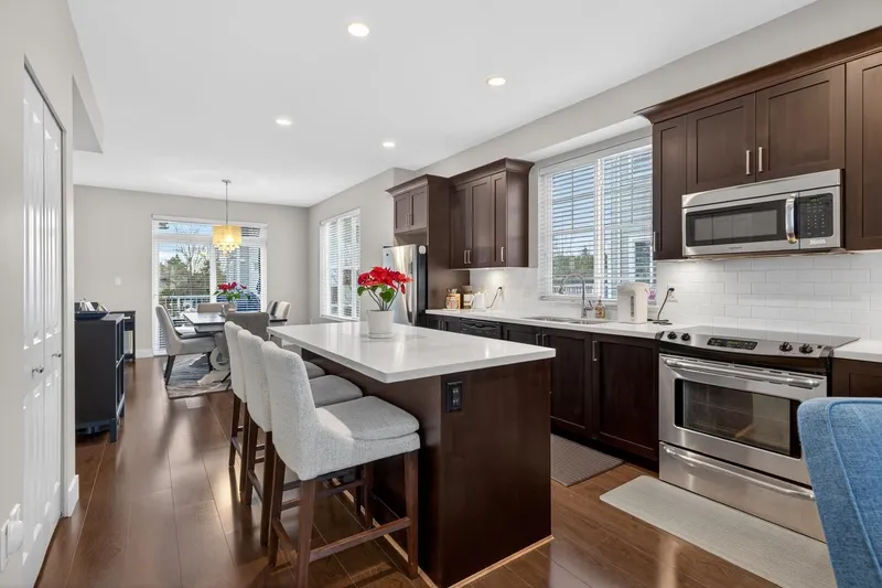 43 16228 16TH AVENUE - photo 2 of 22