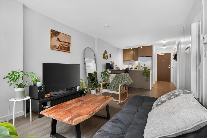 606 1009 HARWOOD STREET - photo 1 of 25