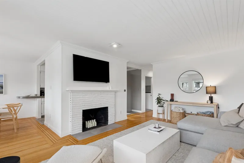 1425 WILLIAM AVENUE - photo 4 of 25