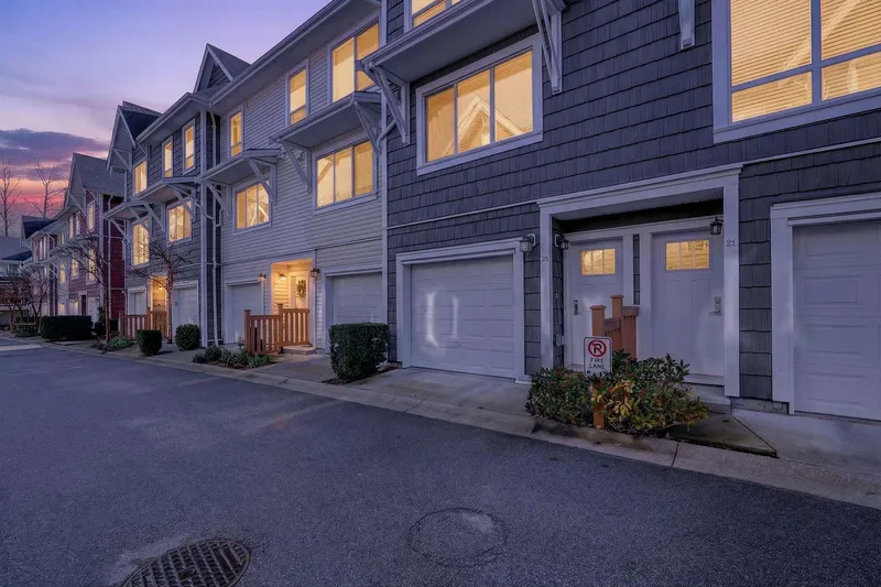 20 3039 156 STREET - photo 1 of 25