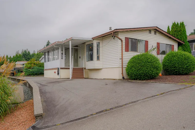 62 27111 0 AVENUE - photo 3 of 25