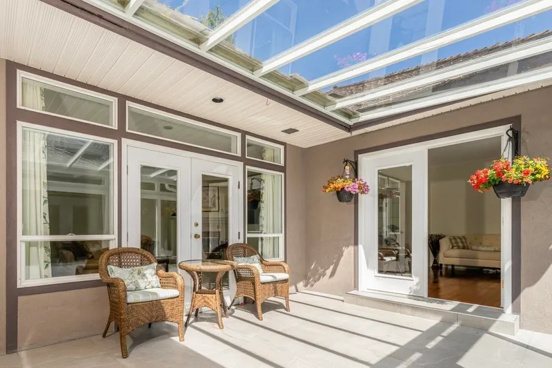 13966 26 AVENUE - photo 2 of 25