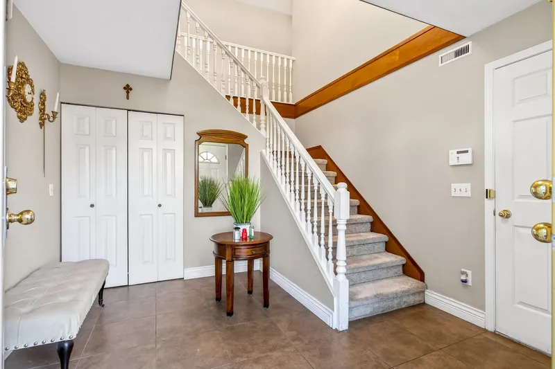 15110 95A AVENUE - photo 3 of 25