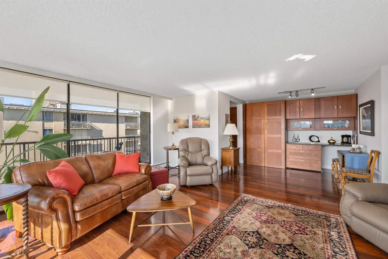 601 140 E KEITH ROAD - photo 4 of 25