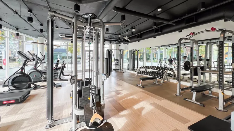 710 6633 BUSWELL STREET - photo 3 of 11