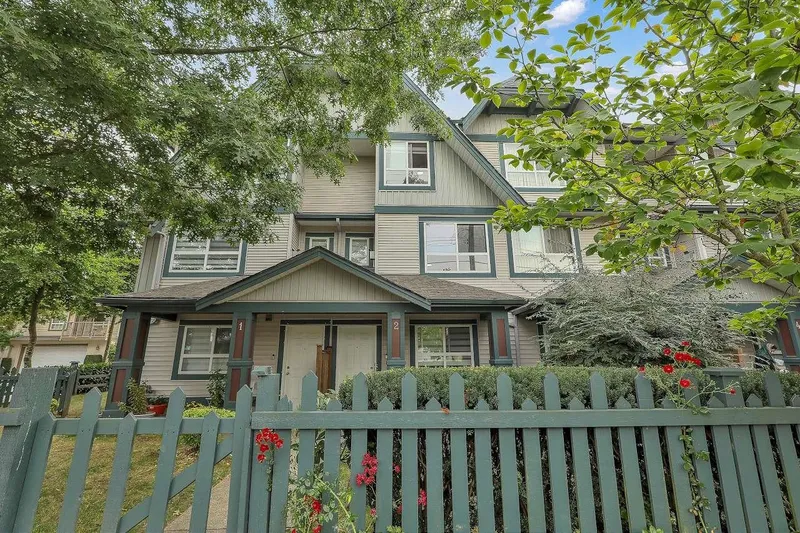 2 12730 66 AVENUE - photo 3 of 25