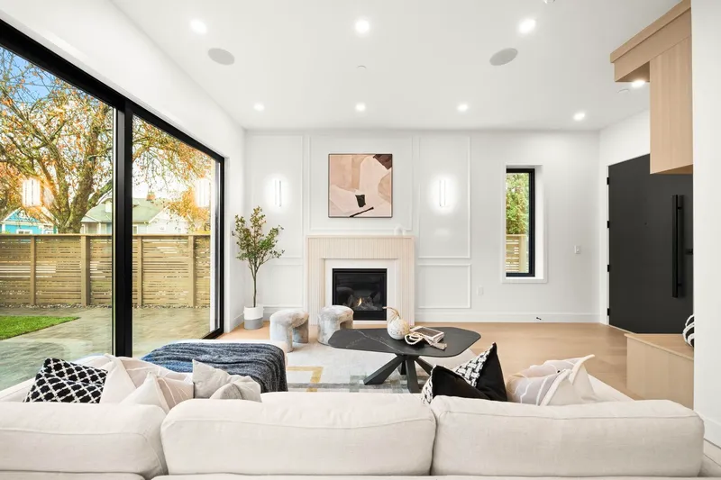 2965 GLEN DRIVE - photo 3 of 25