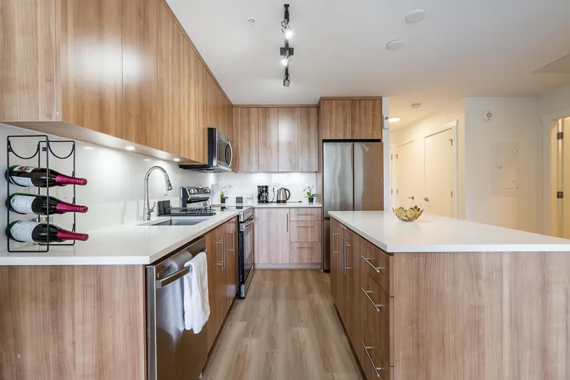 305 5420 208 STREET - photo 4 of 13