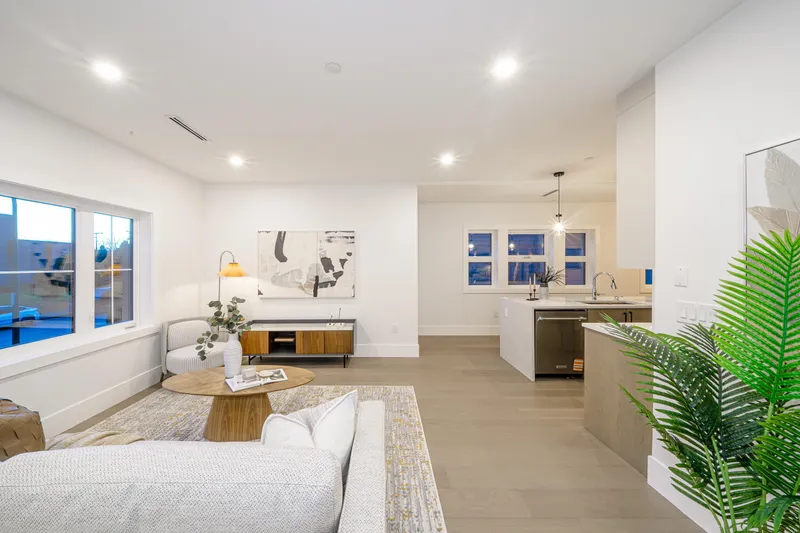 2735 W 8TH AVENUE - photo 2 of 25