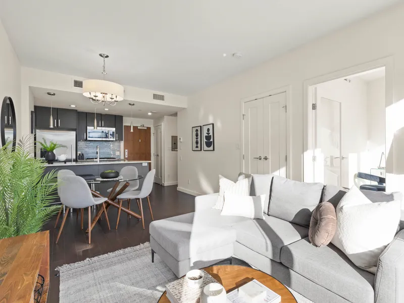 608 38 W 1ST AVENUE - photo 4 of 25