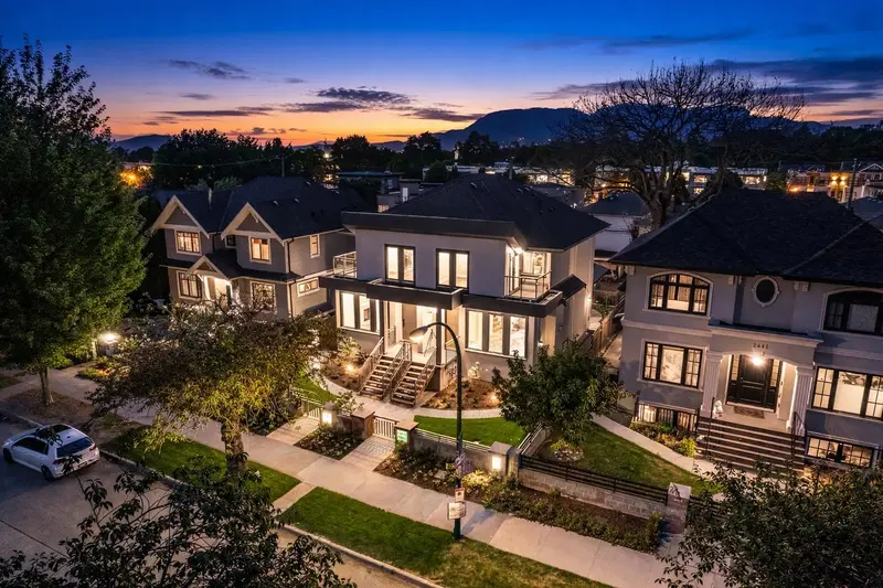 2455 W 10TH AVENUE - photo 2 of 25