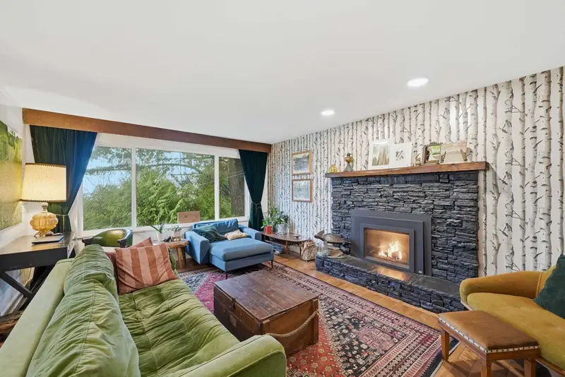 7718 ALPINE PLACE - photo 3 of 25