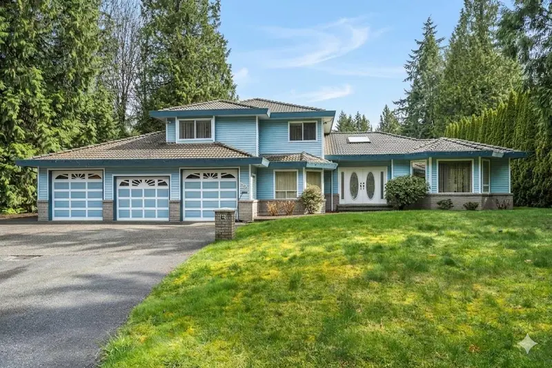 10021 161 STREET - photo 1 of 25