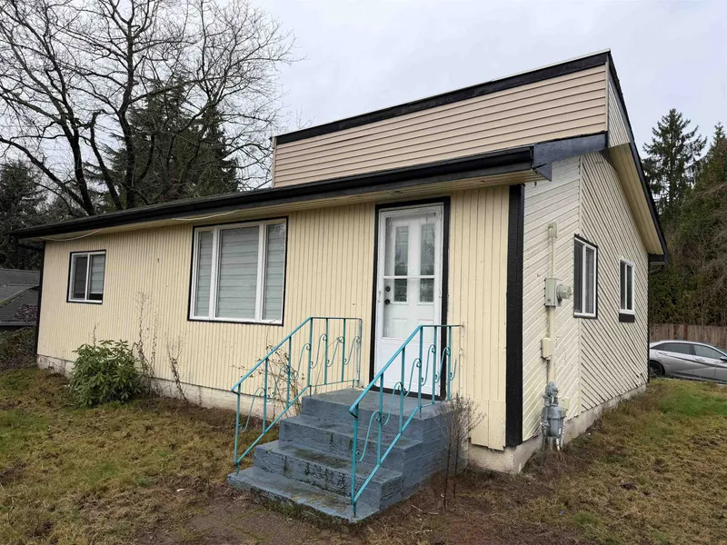 32549 BEAVER DRIVE - photo 1 of 10