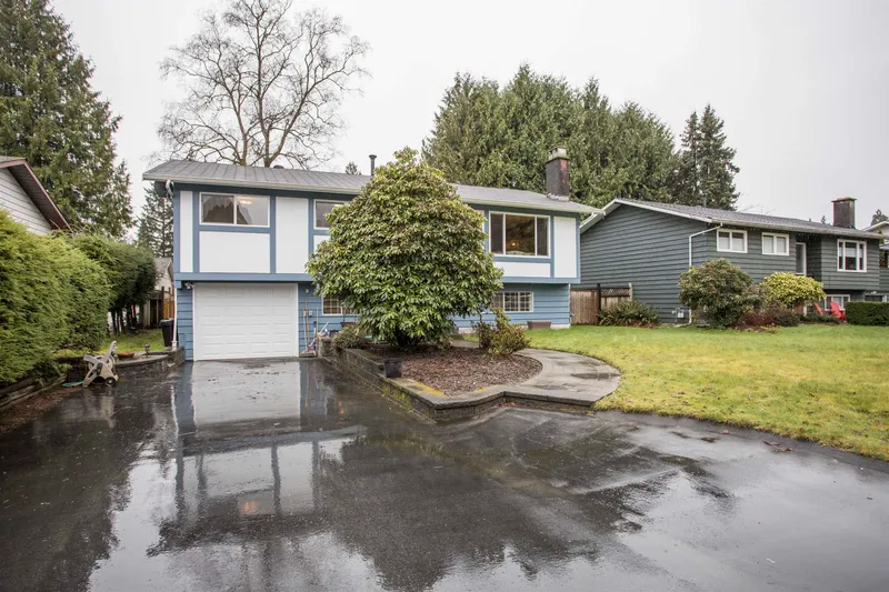 1214 LABURNUM AVENUE - photo 3 of 25