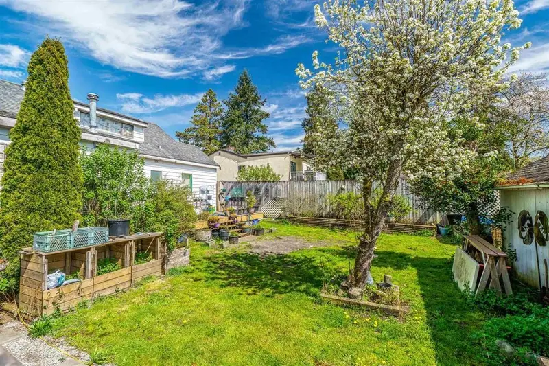 20606 113TH AVENUE - photo 3 of 10