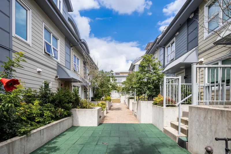 7887 FRENCH STREET - photo 2 of 25