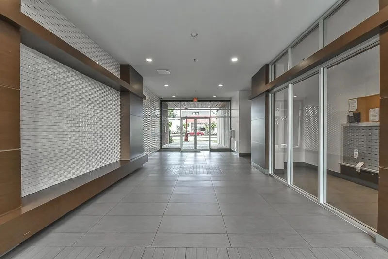 210 7511 120 STREET - photo 2 of 25