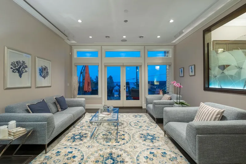 2567 LAWSON AVENUE - photo 2 of 25