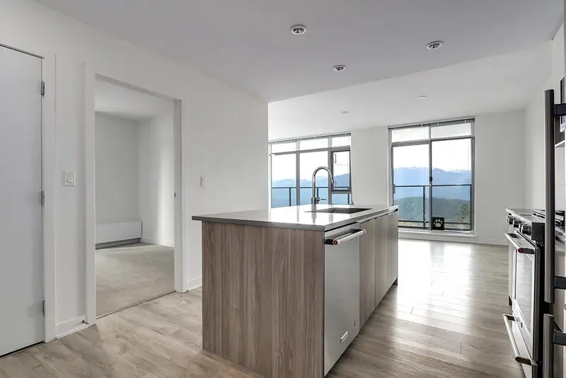 507 8940 UNIVERSITY CRESCENT - photo 2 of 24