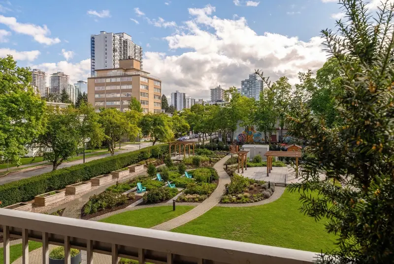 406 1740 COMOX STREET - photo 2 of 25