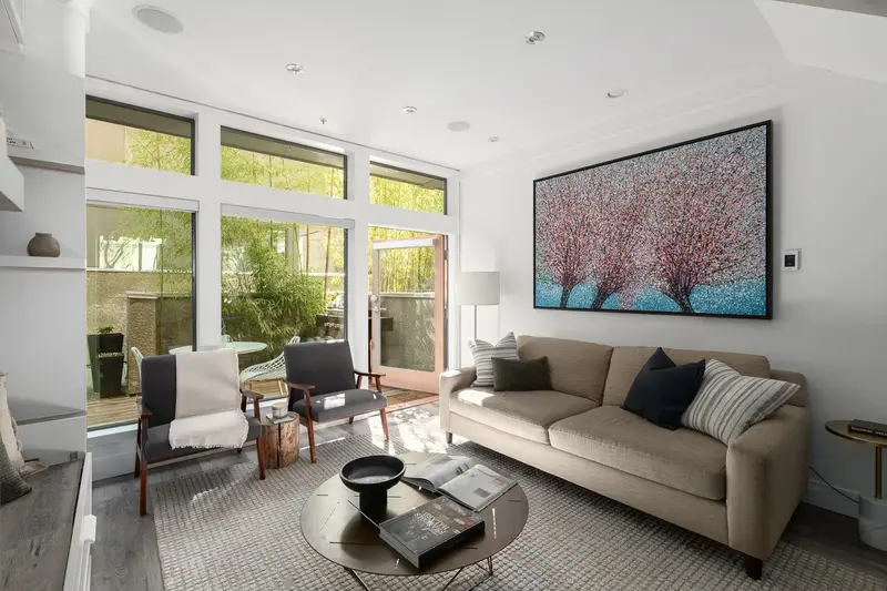 396 E 15TH AVENUE - photo 3 of 25