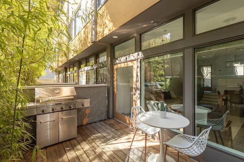 396 E 15TH AVENUE - photo 4 of 25