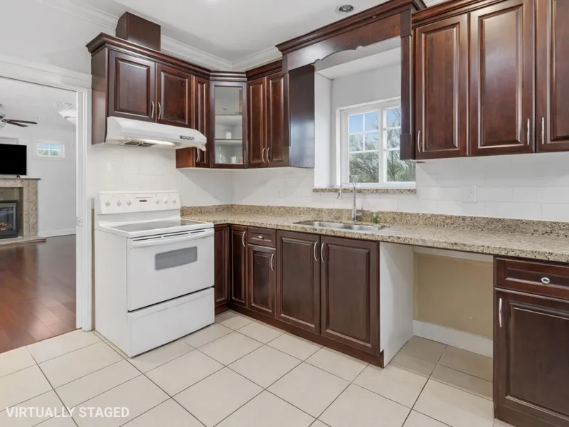 1389 E 54TH AVENUE - photo 4 of 20