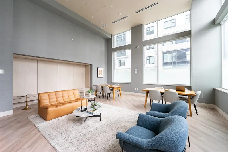 2704 6537 TELFORD AVENUE - photo 3 of 25