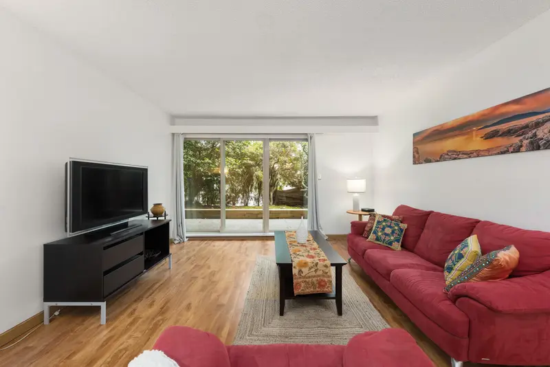 227 9847 MANCHESTER DRIVE - photo 1 of 25