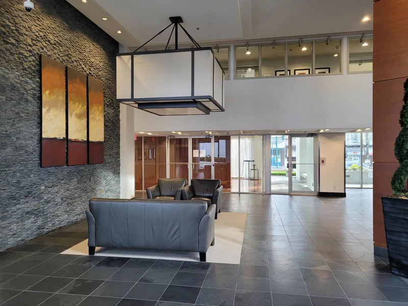 1703 2979 GLEN DRIVE - photo 2 of 9