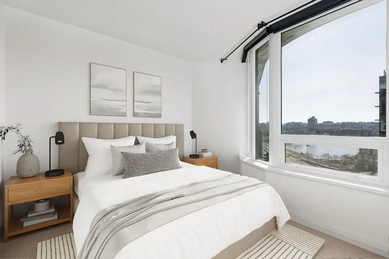 1751 38 SMITHE STREET - photo 4 of 25