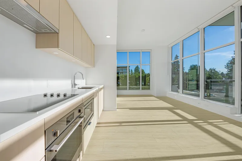 402 13675 107A STREET - photo 4 of 25