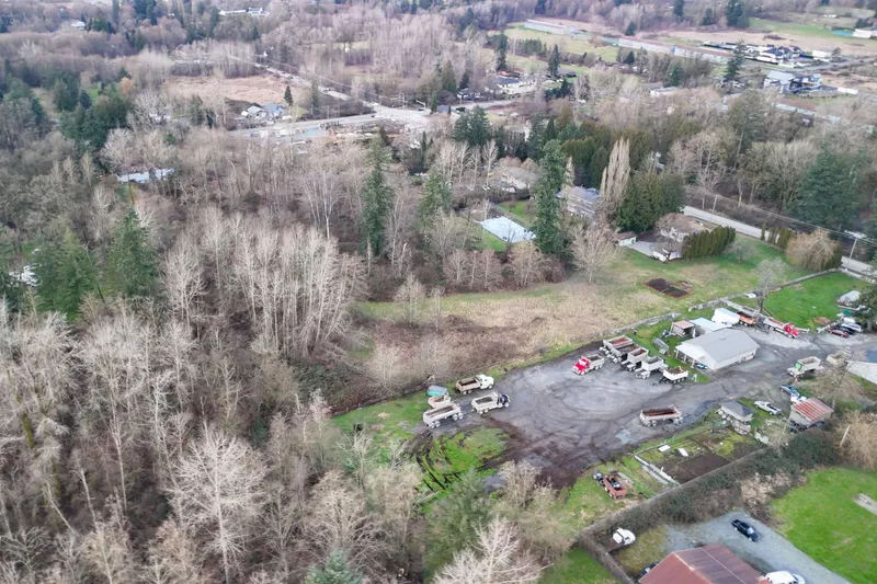 19324 80 AVENUE - photo 4 of 5