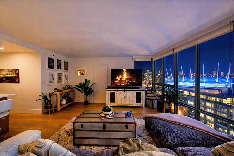 1901 930 CAMBIE STREET - photo 1 of 22