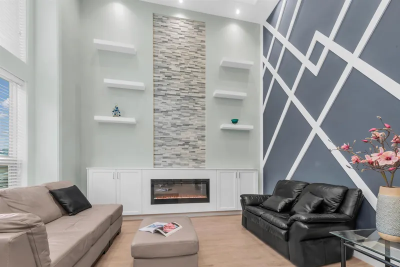 9075 STEVESTON HIGHWAY - photo 3 of 25