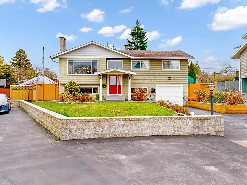 11028 SWAN CRESCENT - photo 1 of 25