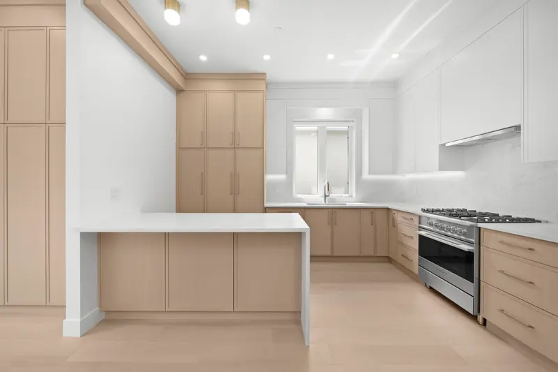 1 6461 E PRINCE EDWARD STREET - photo 1 of 25