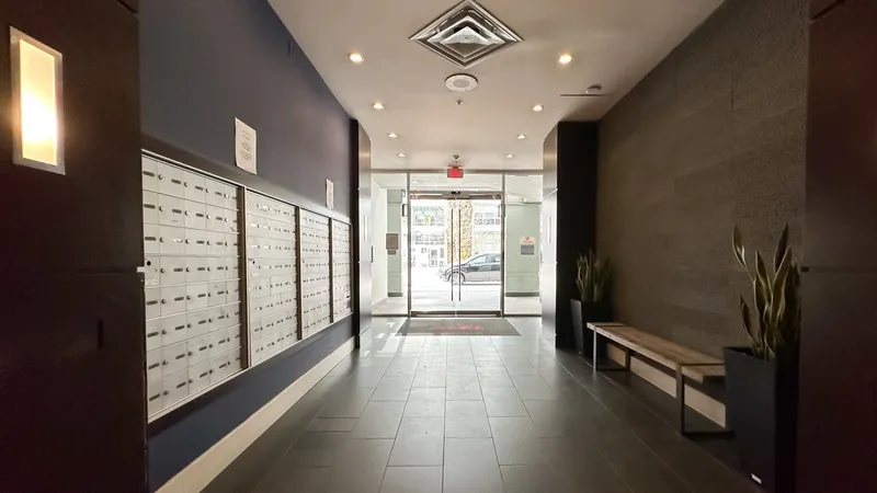 703 1212 HOWE STREET - photo 4 of 25