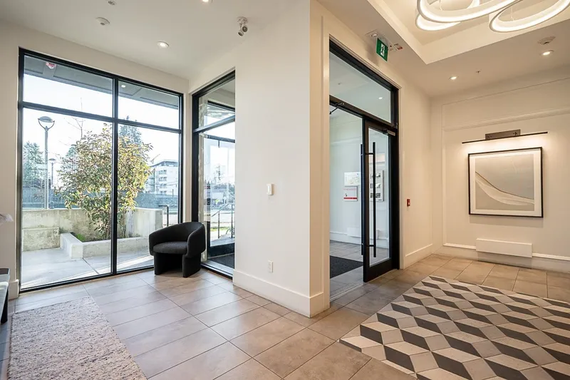 207 13929 105A AVENUE - photo 3 of 25