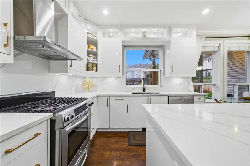 6060 145A STREET - photo 1 of 25