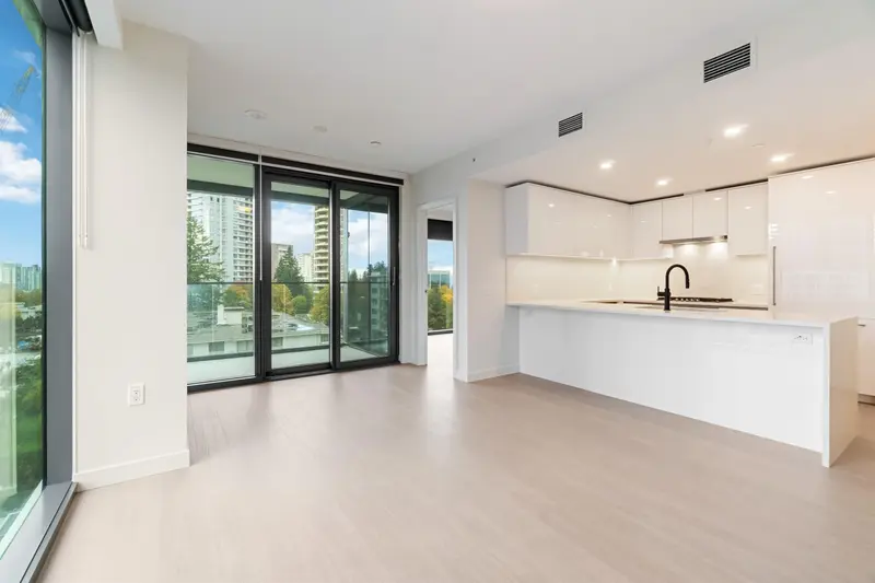 404 5987 WILSON AVENUE - photo 3 of 10