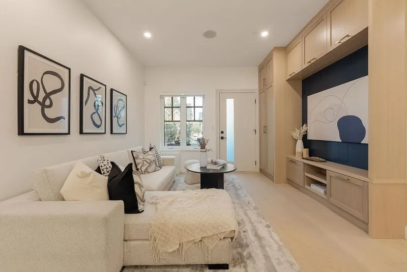 2540 GRANT STREET - photo 4 of 25