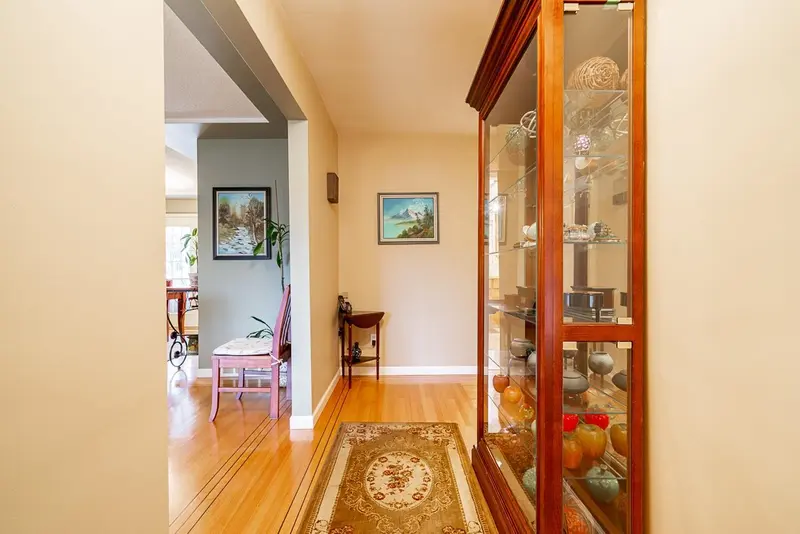 13789 BENTLEY ROAD - photo 3 of 25