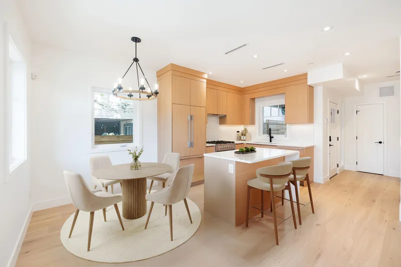 265 W 6TH STREET - photo 2 of 23