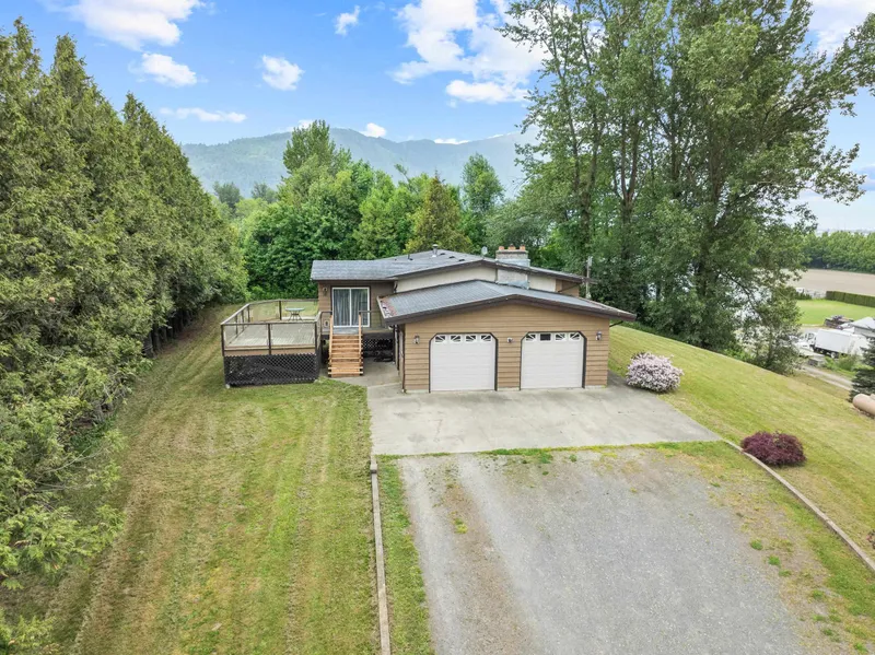 38604 NO 5 ROAD - photo 2 of 11