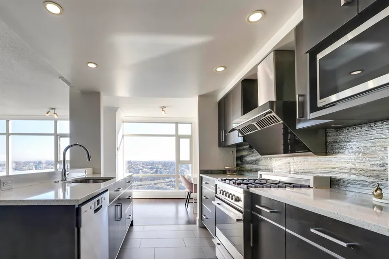 3002 1199 MARINASIDE CRESCENT - photo 4 of 25