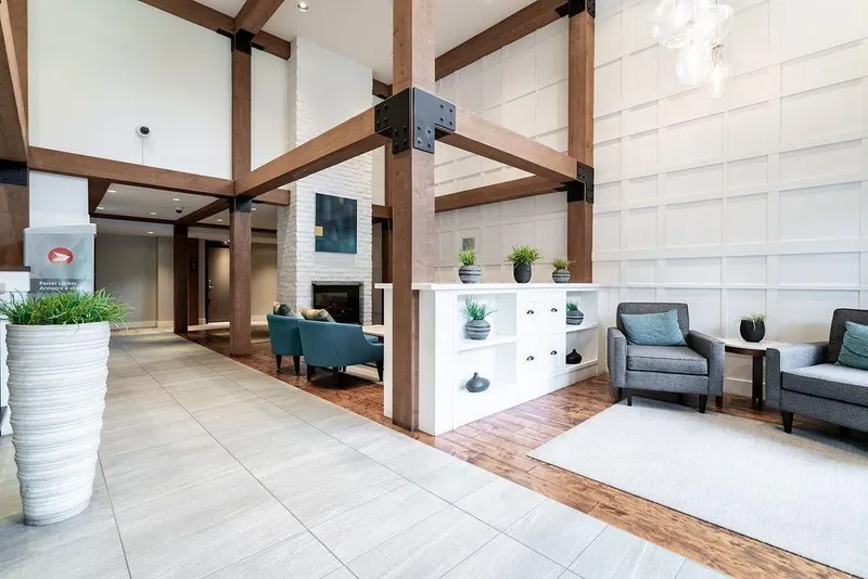 510 500 ROYAL AVENUE - photo 4 of 17