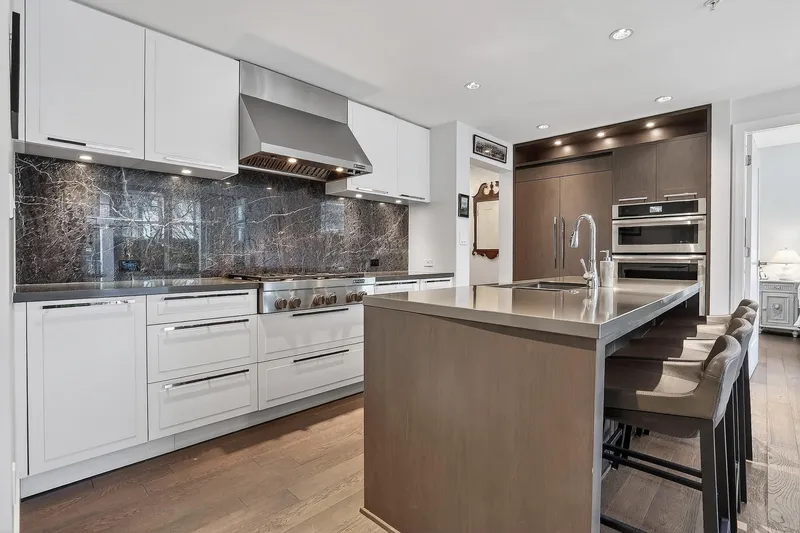 103 1501 VIDAL STREET - photo 1 of 25