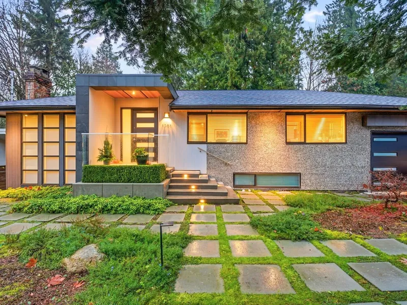 1381 CHINE CRESCENT - photo 1 of 23